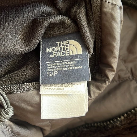 The North Face Reversible Vest - Picture 8 of 10
